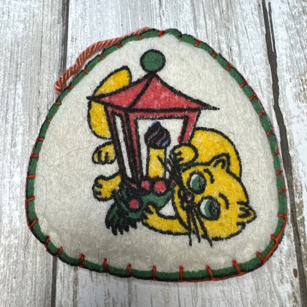 Vintage Retro‎ Hand Made Stitched Christmas Felt Ornaments Double sided lot of 4